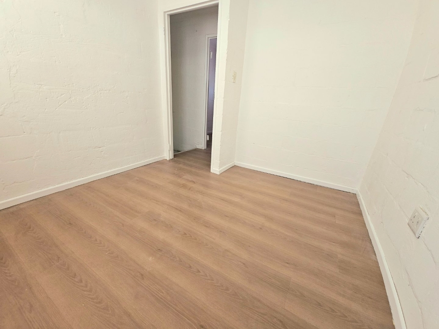 2 Bedroom Property for Sale in Pelican Park Western Cape